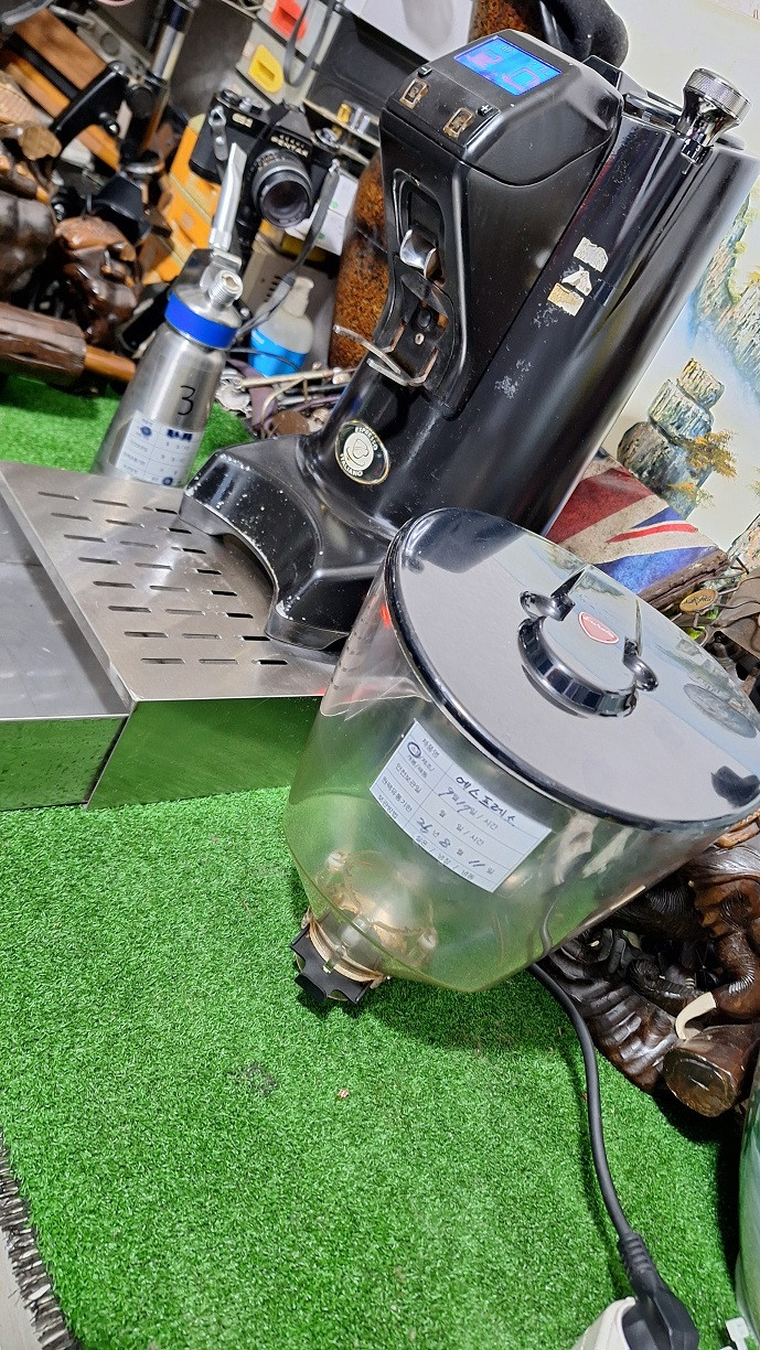 유레카 올림푸스75E. 커피분쇄기 이미지