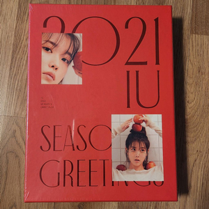 2021아이유 시즌그리팅 이미지