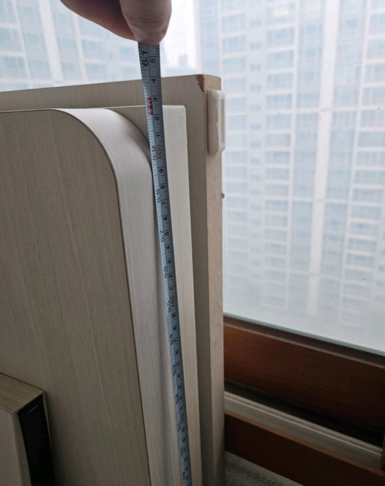 시몬스 퀸사이즈 침대 프레임 노체화이트 이미지