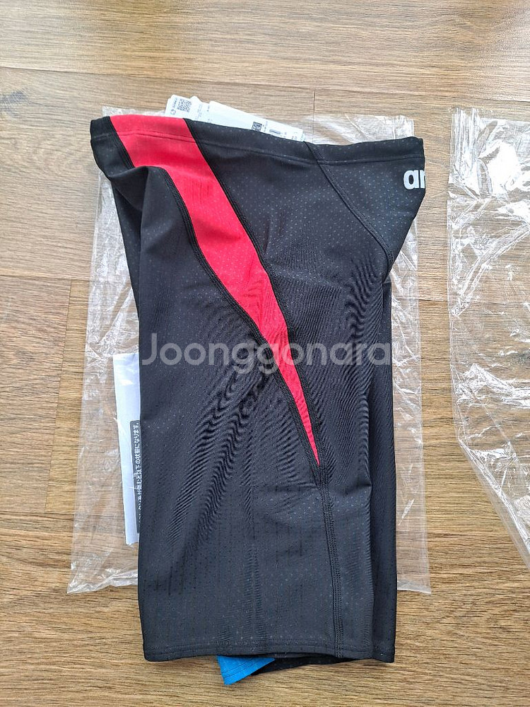 새상품 아레나 남자 선수용 수영복 4부 fina승인--4