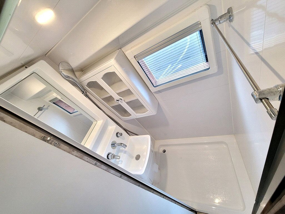 13년 뉴카운티2인승캠핑카(오토,4인구변가능)-전액할부됨 이미지