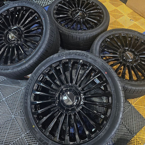 아우디 이트론 E-TRON Q7 만소리 스타일 22인치 신품휠타이어