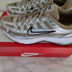 나이키 운동화 270 (p6000 새상품)