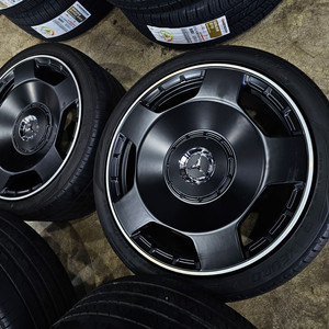 벤츠 S클래스 마이바흐 스타일 20인치 중고휠타이어