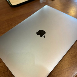 맥북 에어 M1 (2020)