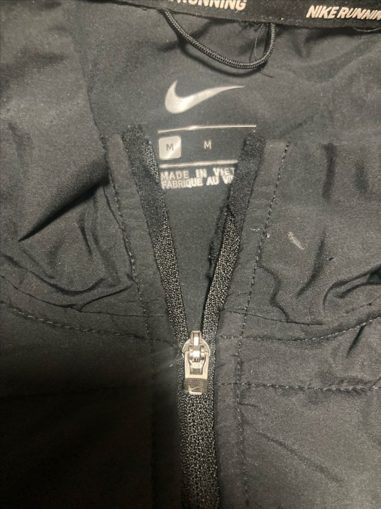 나이키러닝자켓과 나이키에어로로프트 조끼와자켓 m사이즈 팝니다--2
