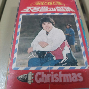 조용필 크리스마스 캐롤 카세트 테이프입니다