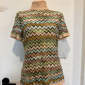 미쏘니 하이넥 반팔니트 이미지