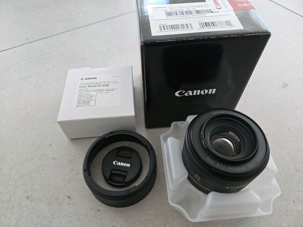 캐논 rf 50mm f1.8 렌즈 판매합니다. 50.8--3