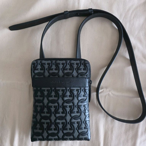 살바토레 페라가모 간치니 크로스백(정품)