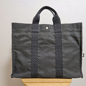 에르메스 후루토 엘라인 토트백입니다