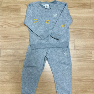 아디다스 키즈 기모 상하복 120