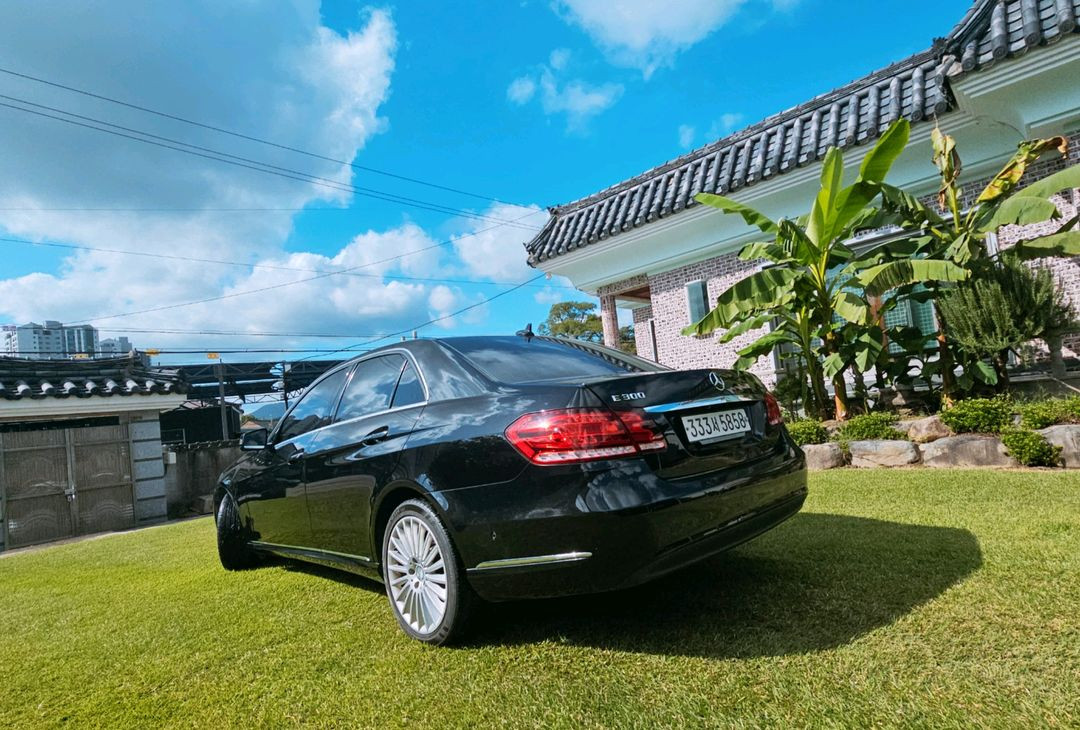 2016년형 벤츠 E300 자연흡기 마지막모델 판매합니다--1