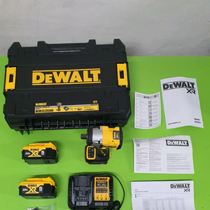 디월트 충전 임팩렌치 DCF899 세트 판매합니다