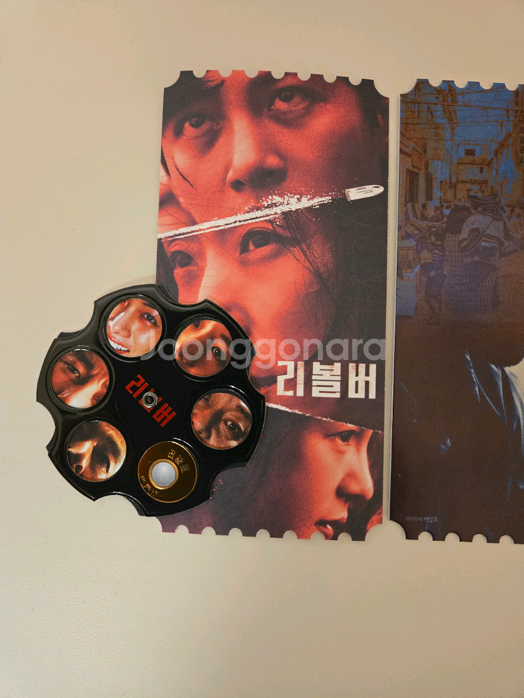 리볼버 얼굴 탈주 오티 메가박스 오리지널티켓--1