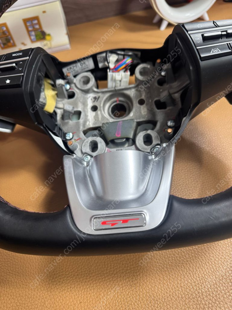 스팅어 gt d컷 디컷 핸들 (열선 가능), 에어백 포함 구형 에어백--3