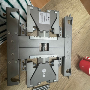 LG 65인치 TV 벽걸이 브라켓