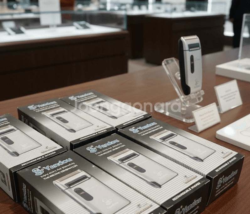 끝내주는 수입품 전기 면도기 새상품 220v 돼지코증정--1