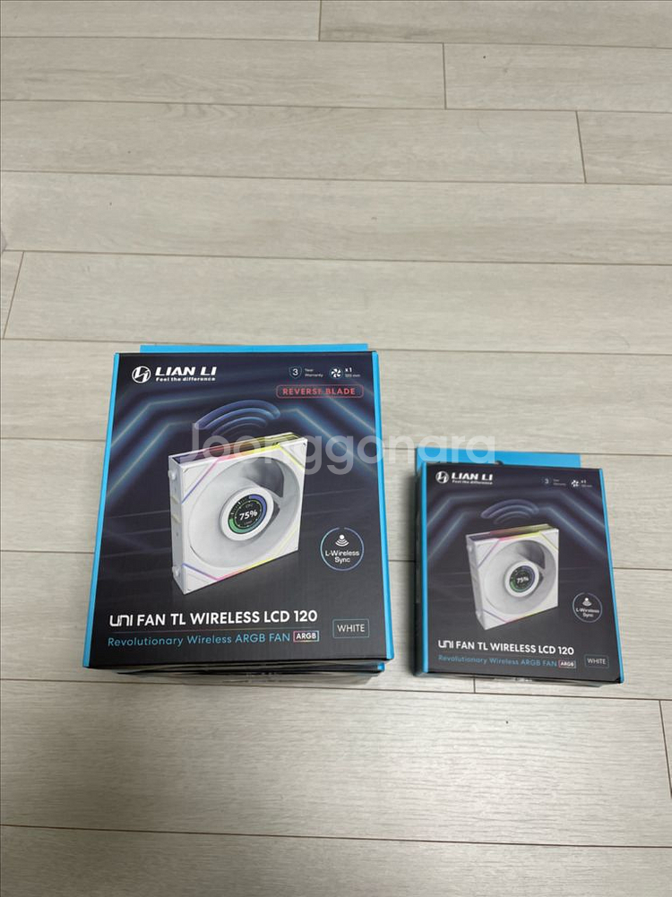 리안리 UNI FAN TL WIRELESS LCD 120 화이트 ARGB 팬 6개 구성 판매합니다.--0