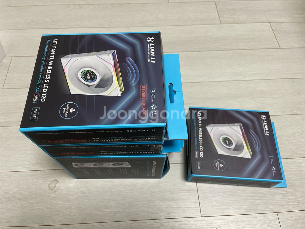 리안리 UNI FAN TL WIRELESS LCD 120 화이트 ARGB 팬 6개 구성 판매합니다.--1