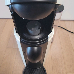 네스프레소 버츄오 플러스 캡슐커피머신