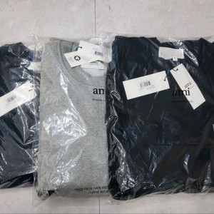 새상품 아미 AMI 맨투맨 스워트 셔츠