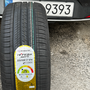 넥센 NPERA AU7 225/55R17 타이어