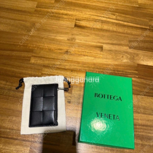 보테가 베네타 카드지갑 815643VBWD38803 팝니다