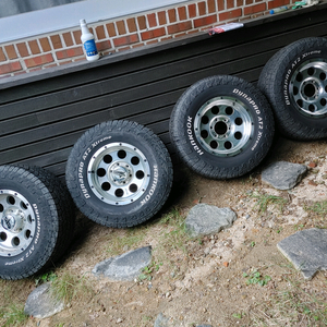 16인치휠+265 70 16한국타이어 판매(pcd139.7 6홀)