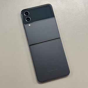 *대용량*갤럭시Z플립4 블랙색상 512용량 미파손 무잔상 외관A급 상태좋은단말기 기능하자없는폰 판매