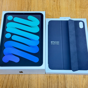 아이패드 미니 A17 pro + 정품 스마트폴리오 케이스 새제품급 팝니다