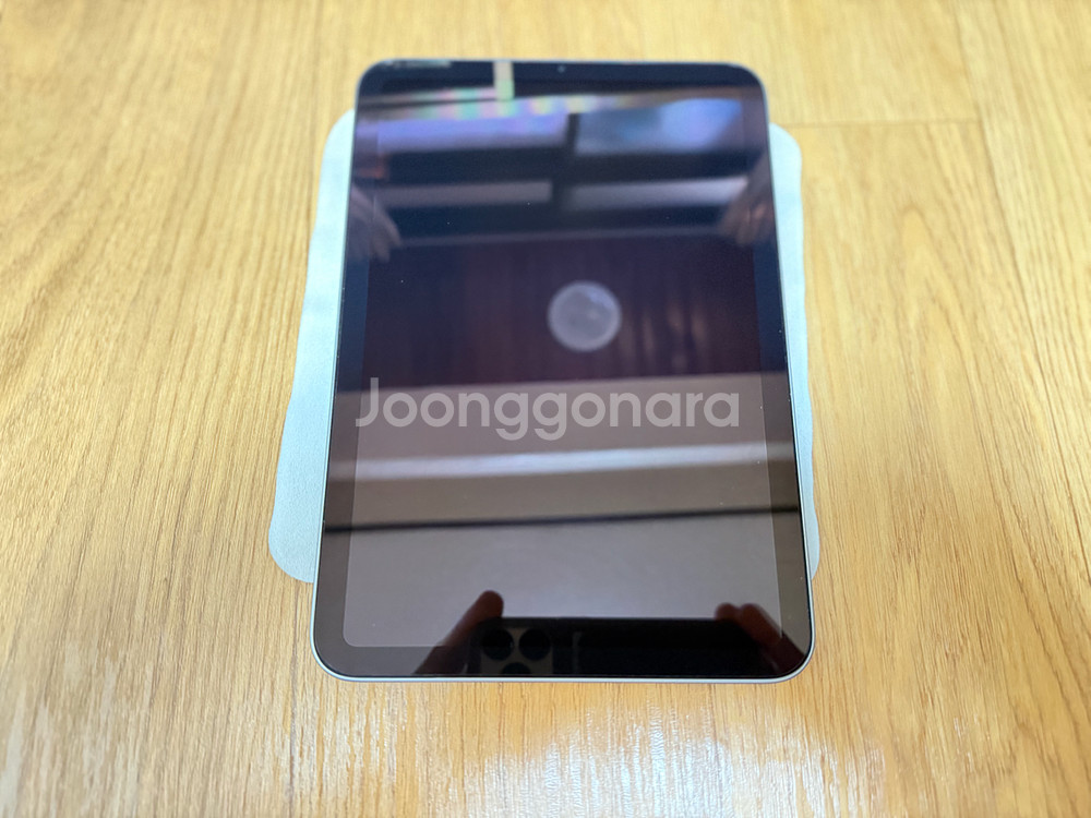 아이패드 미니 A17 pro + 정품 스마트폴리오 케이스 새제품급 팝니다--2