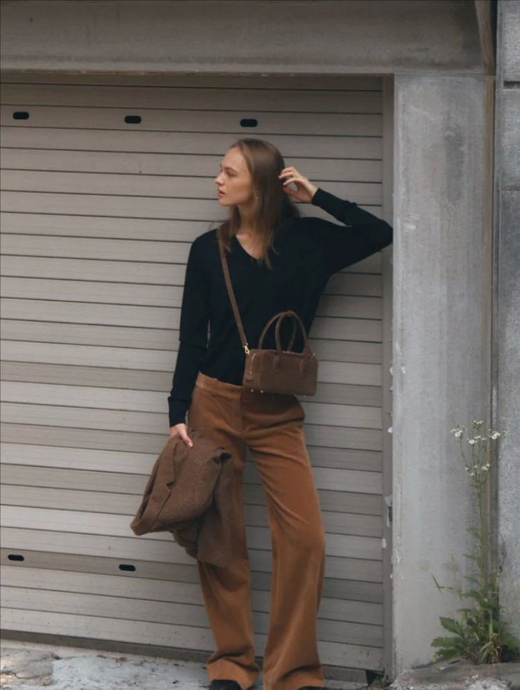 드메리엘 스웨이드백 이미지