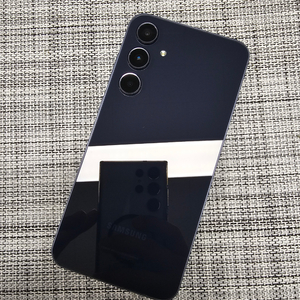 (신폰급) 갤럭시 퀀텀5 128G 블랙 25년 5월개통 정상해지 하자일절없는 초S급 선물용 32만팝니다@