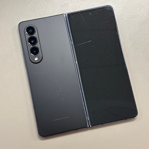 갤럭시폴드4 블랙색상 256용량 동일기종대비 가성비 꿀매물 서브용 네비용 영상시청용 추천