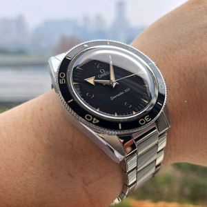 오메가 씨마스터 300 헤리티지 검판 민트급 중고 급매