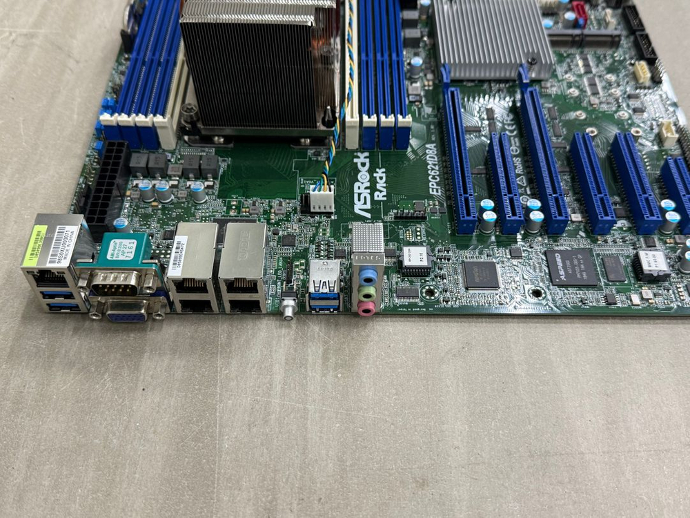 ASRock RACK EPC621D8A 제온 서버 메인보드 스케일러블 1~2세대용 이미지