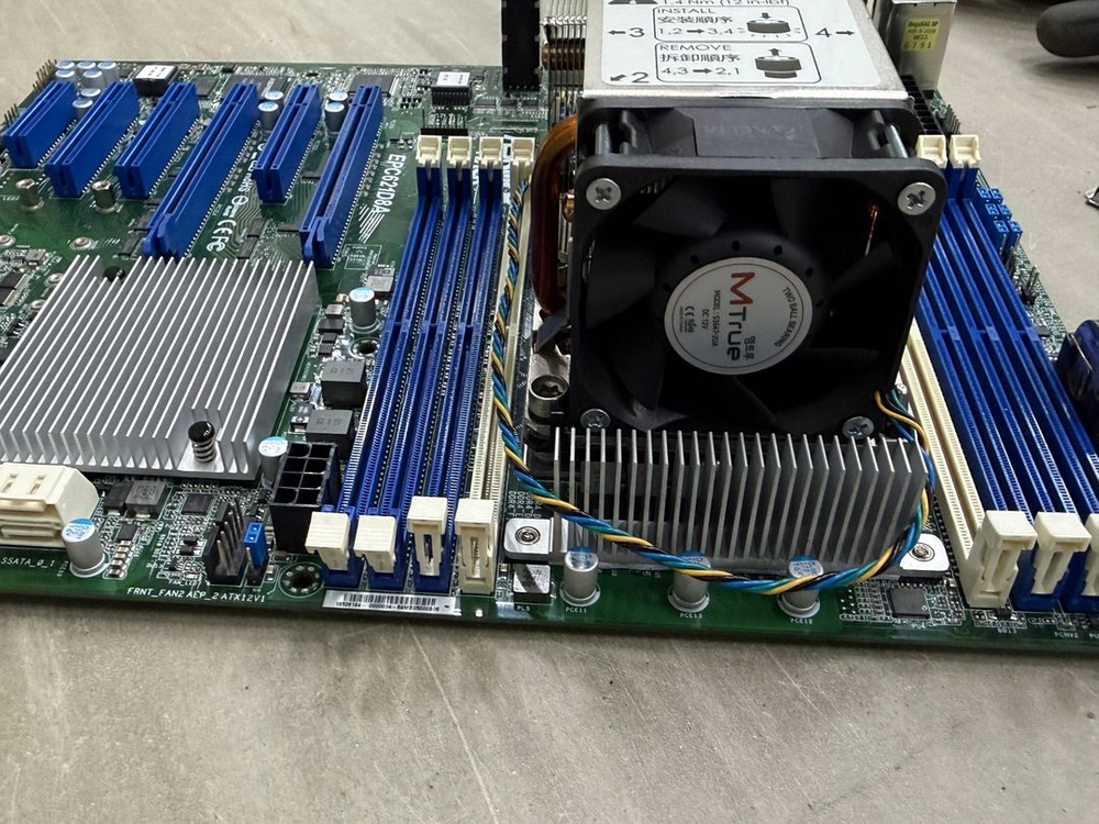 ASRock RACK EPC621D8A 제온 서버 메인보드 스케일러블 1~2세대용 이미지