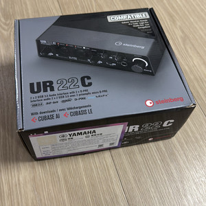 USB 오디오 인터페이스 ur22c + 콘덴서 마이크 오디오테크니카 AT2020