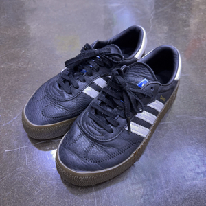 아디다스 삼바 로즈 클라우드 코어 블랙 화이트 225