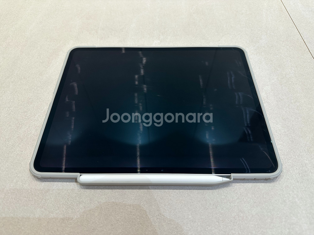 아이패드 프로 13 m4 1tb 셀룰러 제품 판매합니다--1