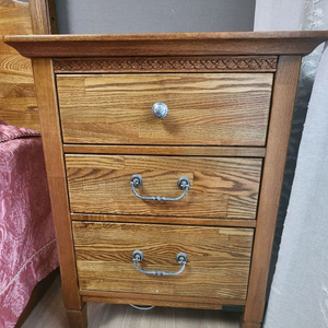 디자인벤쳐스 엔틱 원목 협탁