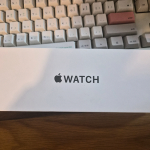 애플워치 SE3 셀룰러 44mm 스타라이트 미개봉