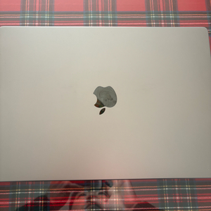 맥북 프로 16 2021년식 M1 Pro 16GB 512GB 팝니다.