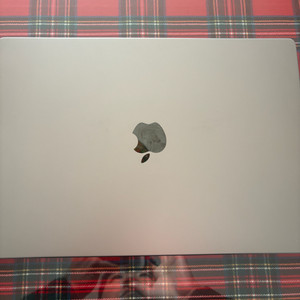 맥북 프로 16 2021년식 M1 Pro 16GB 512GB 팝니다.