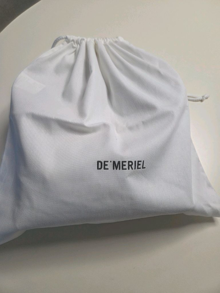 드메리엘 베네타 볼륨백 블랙 이미지