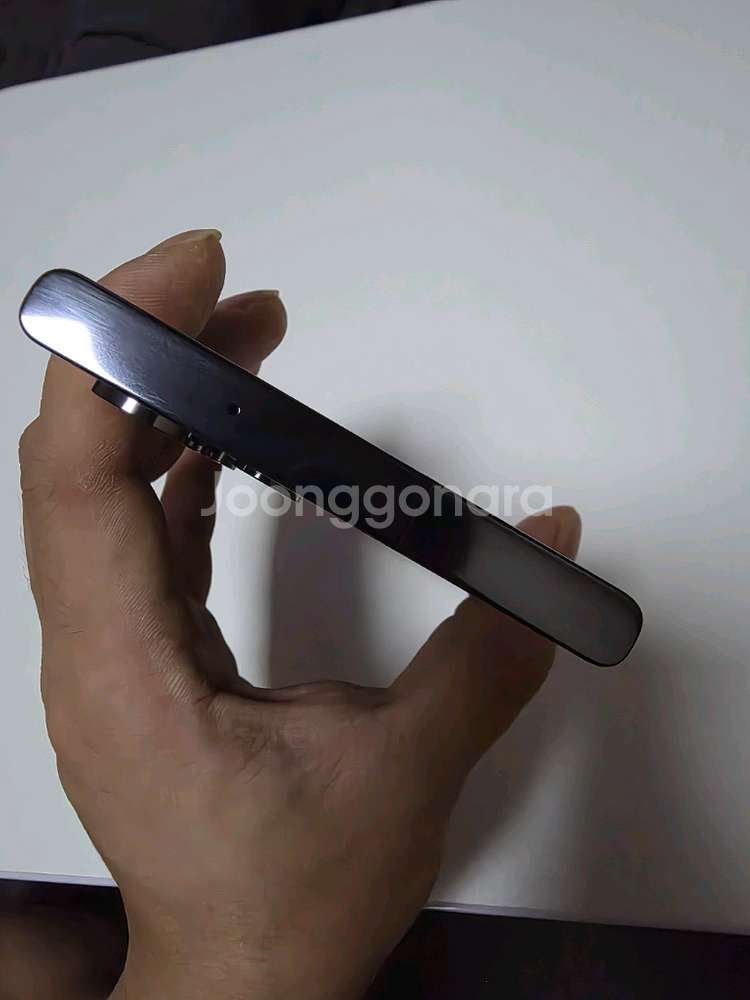 갤럭시 S23 울트라 512GB 블랙 색상 판매합니다--4