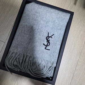 입생로랑 정품 머플러