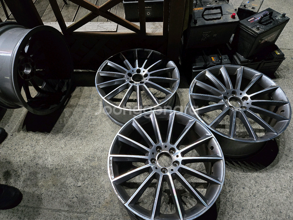 벤츠 e클래스 450신형 20인치 휠4개 + 앞타이어2개--2