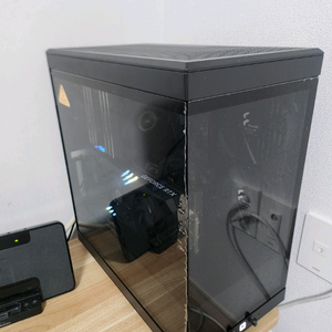 hyte y40 + 인텔 i5 13600kf 반본체 판매